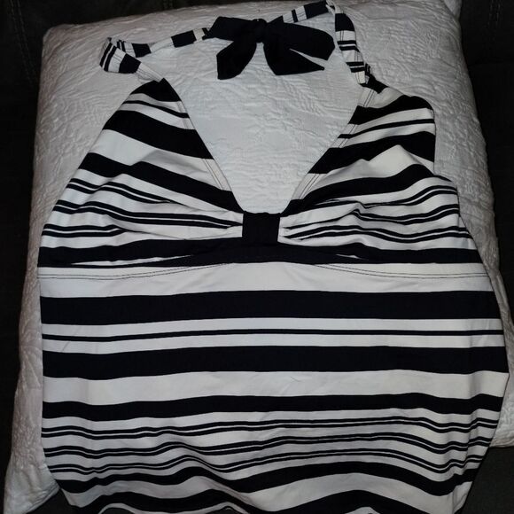 Black & White striped plus size tankini - Picture 2 of 4